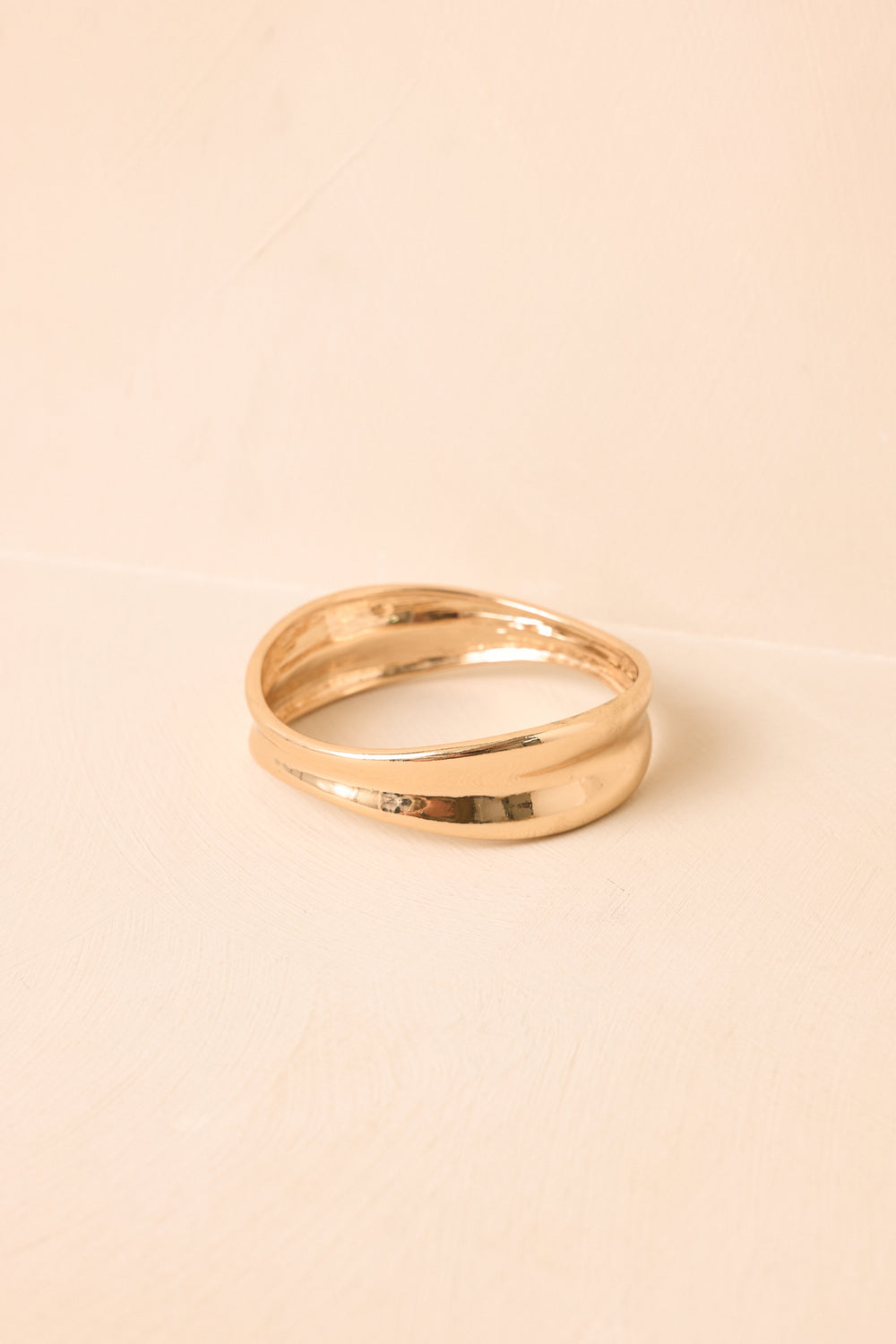 Concave-Bangle-With-Alternating-Widths