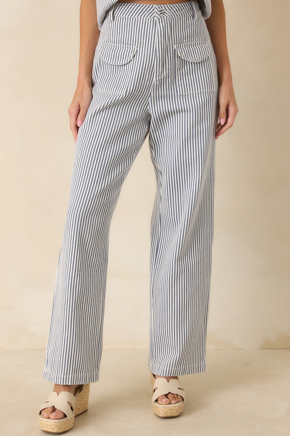 Front-Patch-Pocket-And-Stripe-Detail