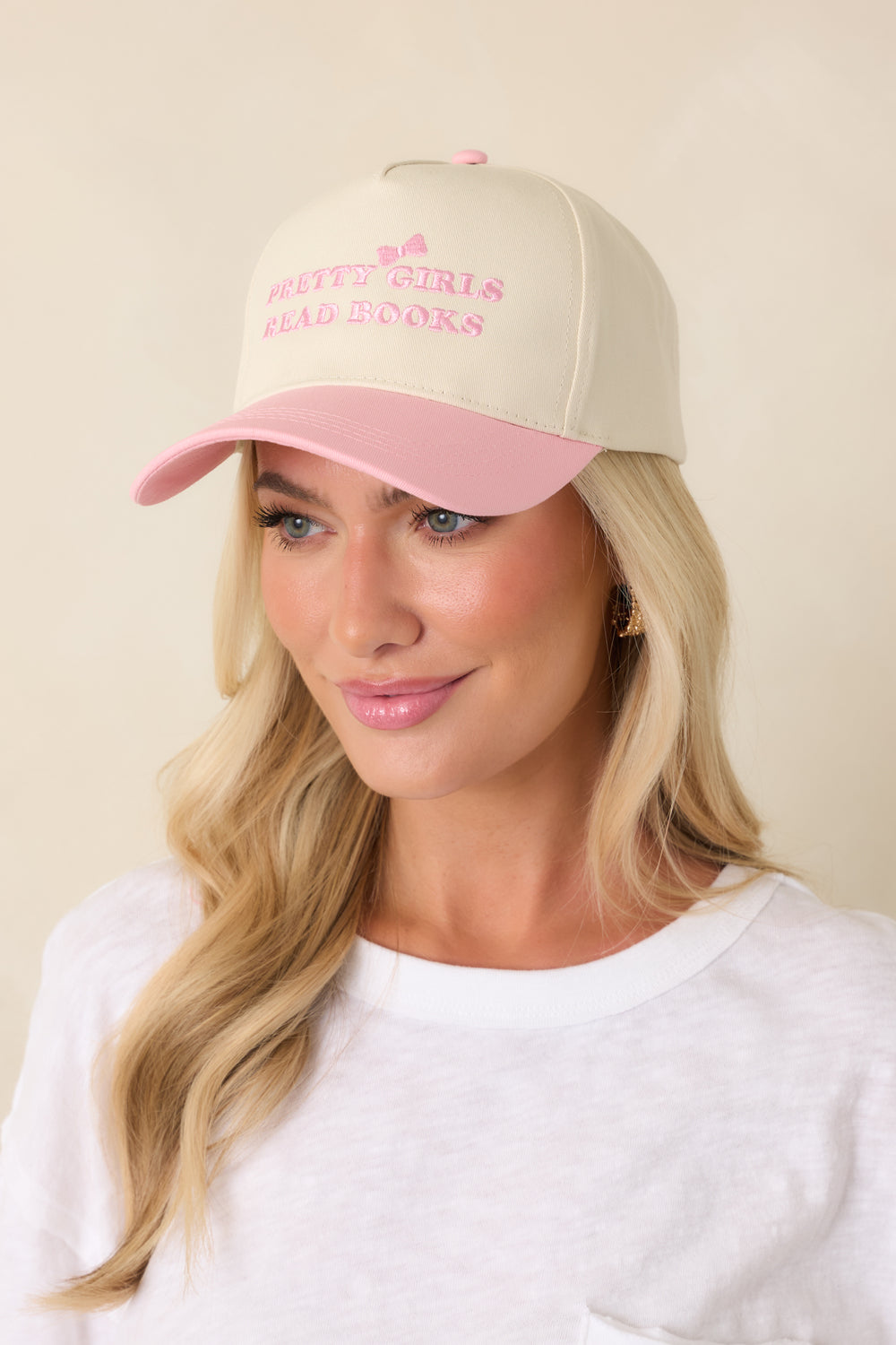 Front-View-Emphasizing-The-Contrast-Embroidery-And-Smooth-Texture