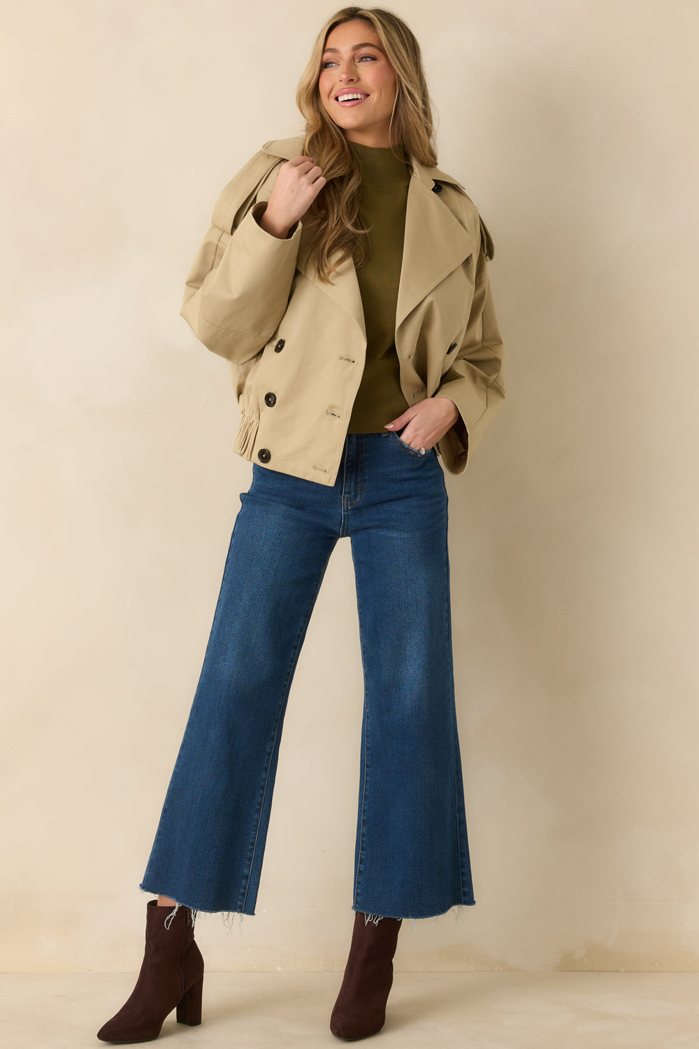 Full-Length-View-Long-Sleeves-Side-Pockets-Cropped-Shape