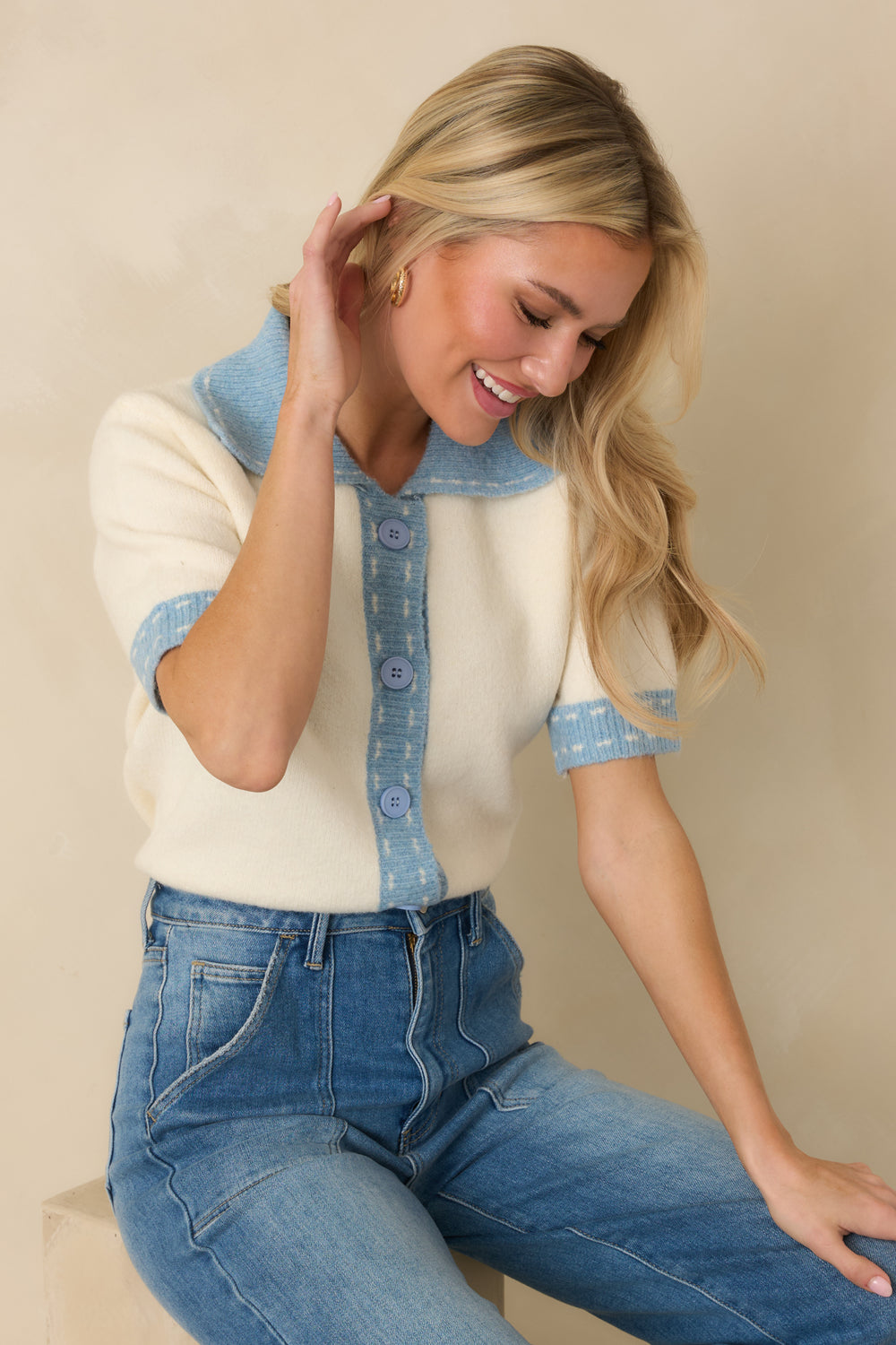 Light-Blue-Edging-Accenting-The-Sleeve-Cuffs-And-Hem