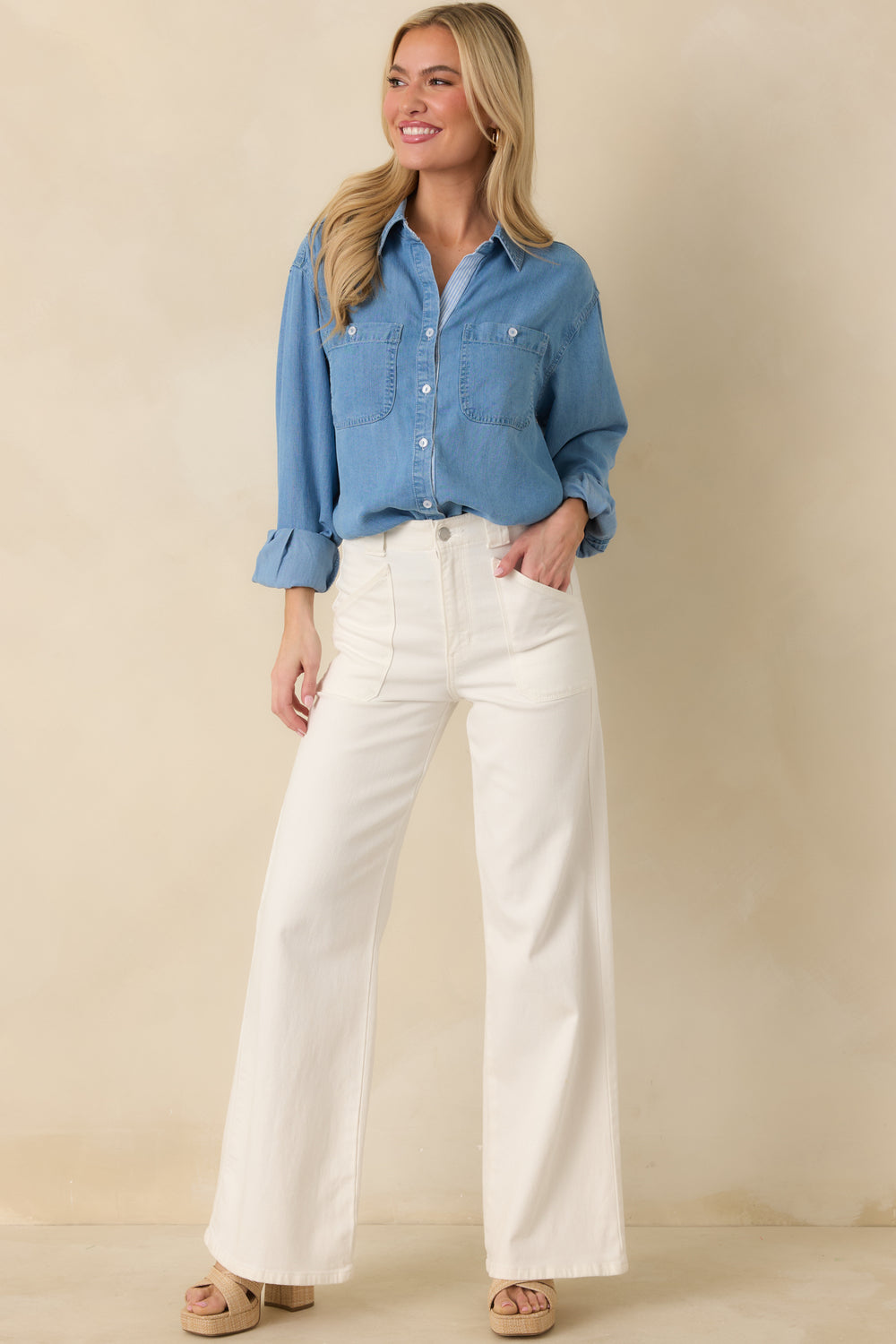 Medium-Wash-Denim-Button-Up-Shirt-With-Relaxed-Fit