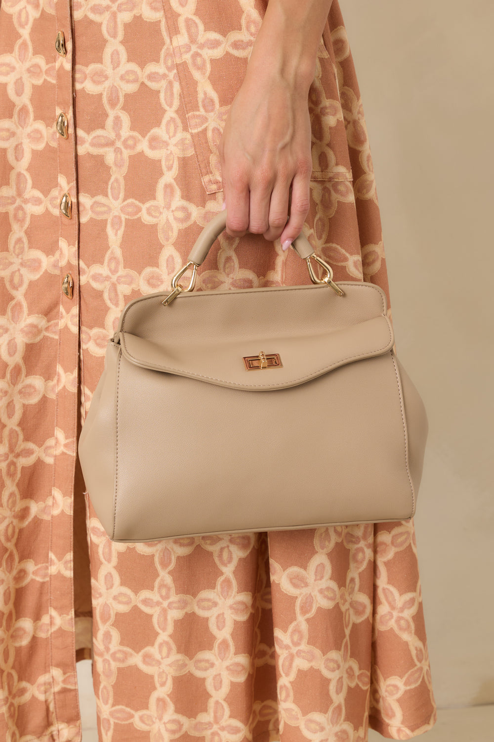 Taupe-Faux-Leather-Twist-Lock-Handbag